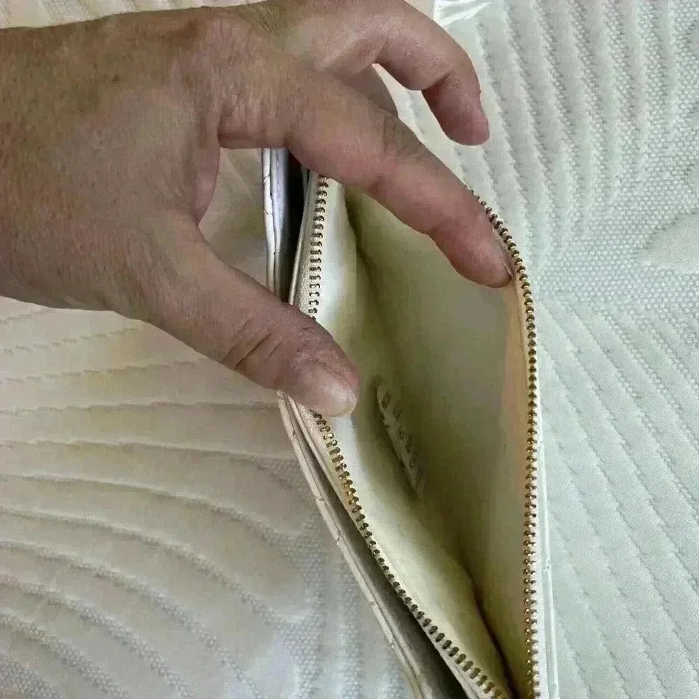 Badgley Mishka Wallet Clutch Purse - Picture 6 of 7